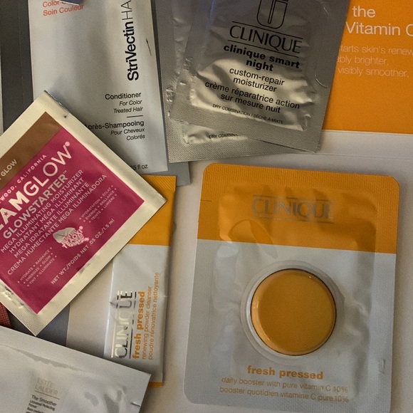 New - Lot of 17 sample packs Clinique, philosophy, Lancôme and more - Picture 3 of 4